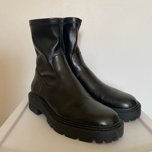 ZARA Boots EU37 US6.5.